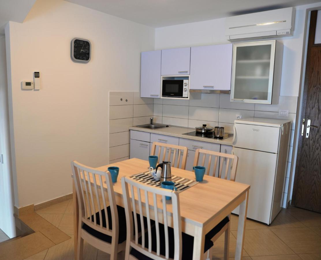 Apartments Palma & Pino Cres Kültér fotó