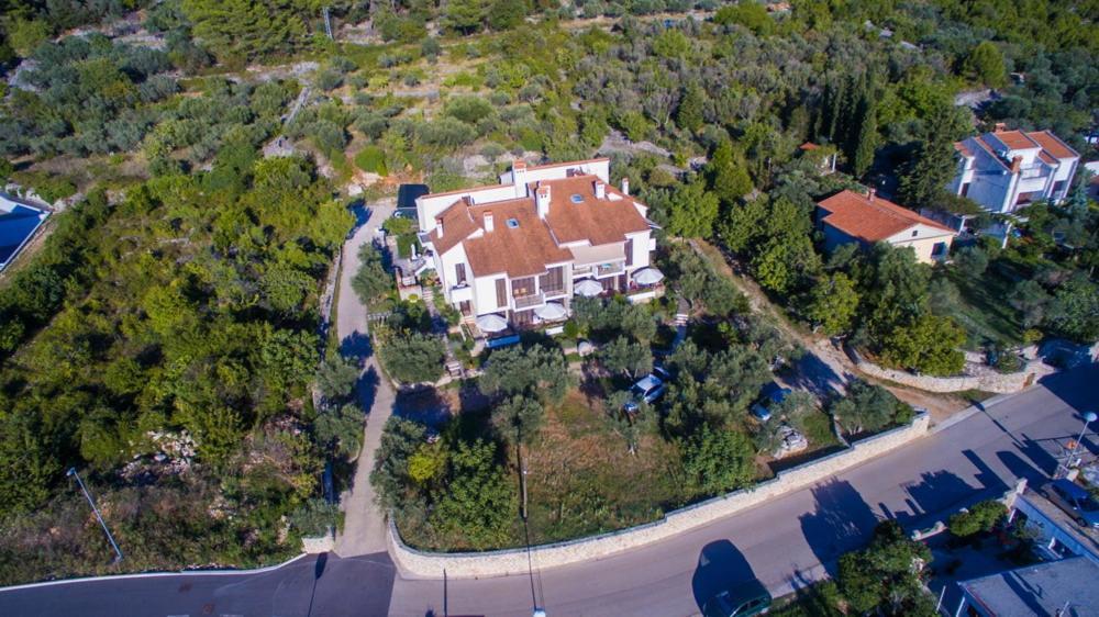Apartments Palma & Pino Cres Kültér fotó